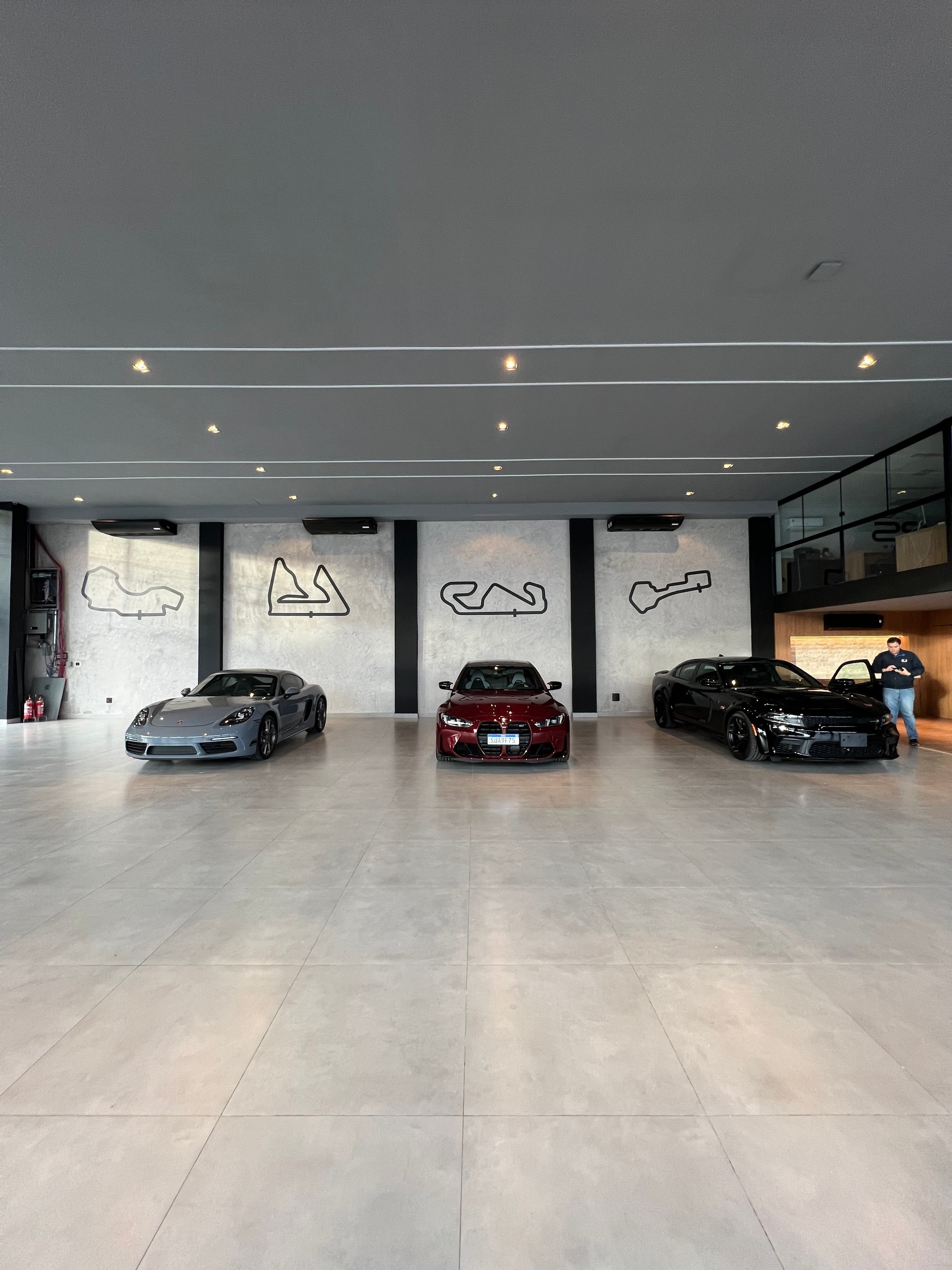 Área de Lazer Externa com Pergolado e Lago